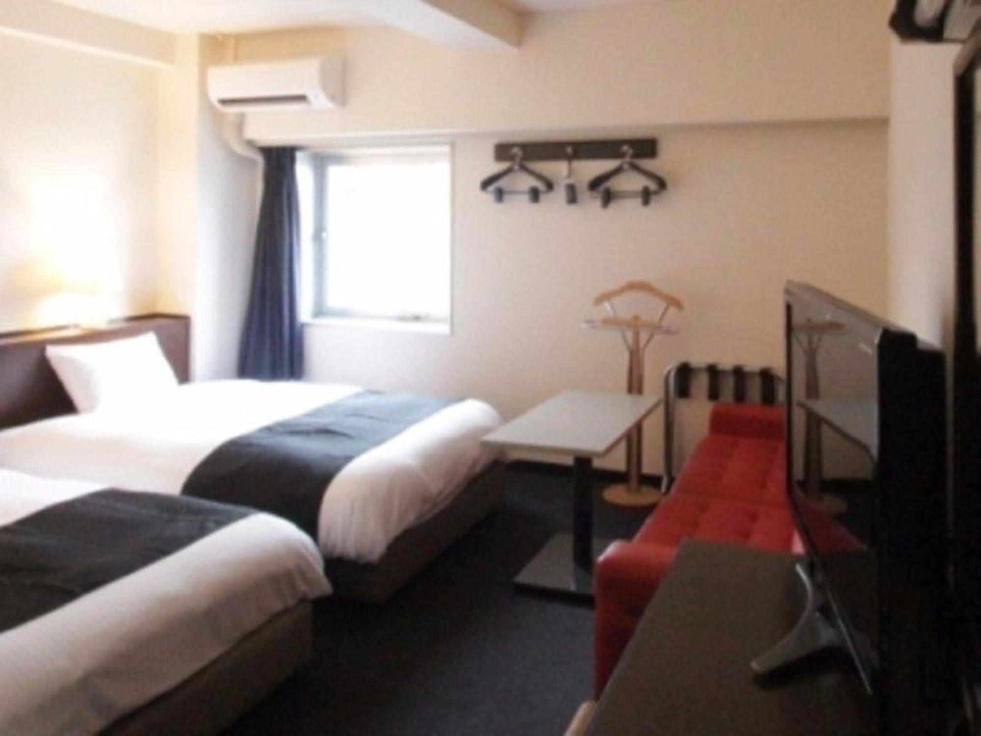 APA Hotel Takamatsu Kawaramachi Bagian luar foto